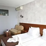 Petrov Family 3* Nessebar