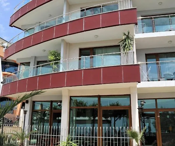 Petrov Family Hotel 3*