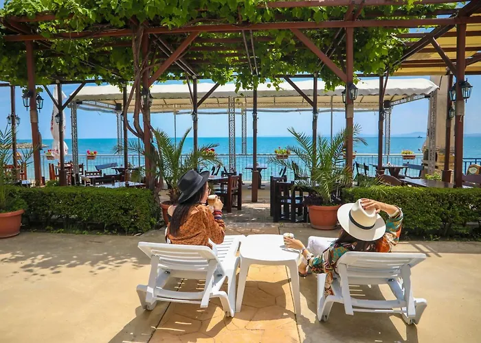 Petrov Family 3* Nesebar