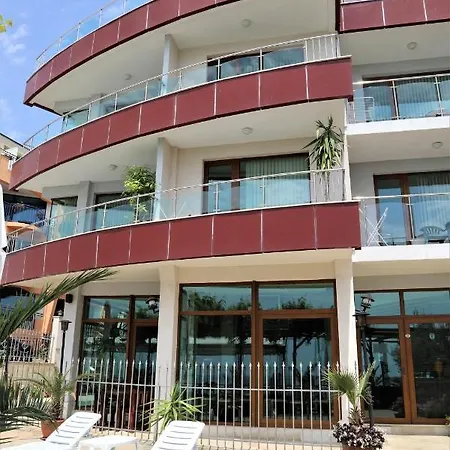 Petrov Family Hotel 3*