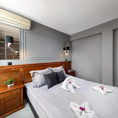 Petrov Family Hotel 3*