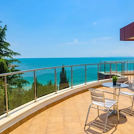 Petrov Family Несебр