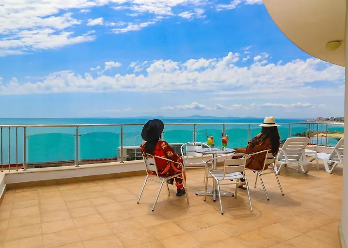 Petrov Family 3* ネセバル