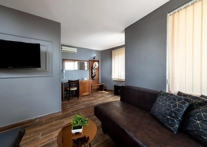 Petrov Family Hotel 3*