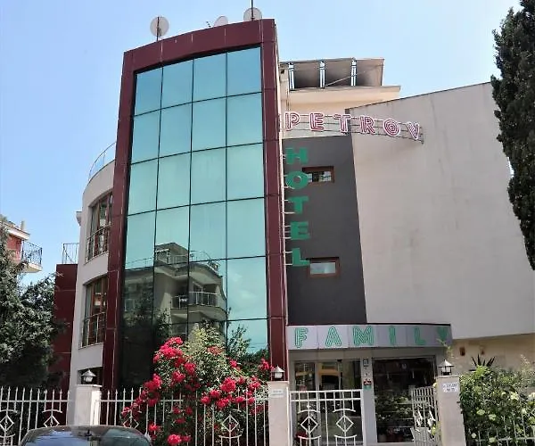 Petrov Family Hotel 3*